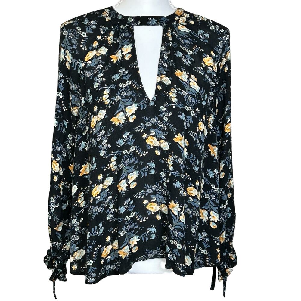 American Eagle Blouse Size Small Keyhole Neck Black Cream Floral Button Back Top
